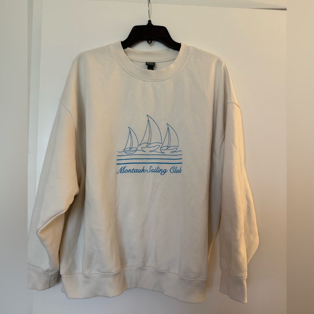 EUC wild fable embroidered Montauk sailing club sweatshirt